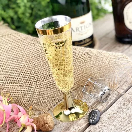 Flûte champagne plastique Réutilisable OR 18cl (6psc) Flûte champagne plastique Réutilisable OR 18cl (6psc)