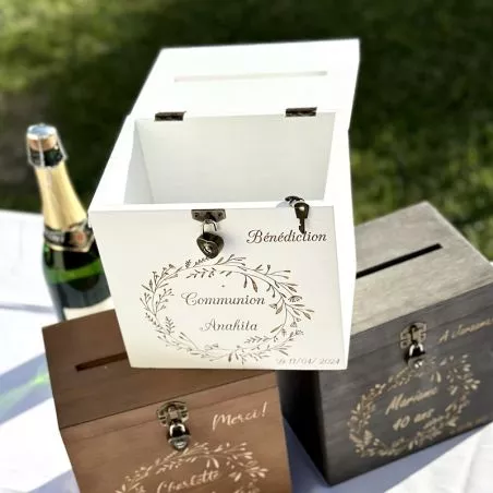 Urne Bois communion personnalisée avec Cadenas Urne Bois communion personnalisée avec Cadenas