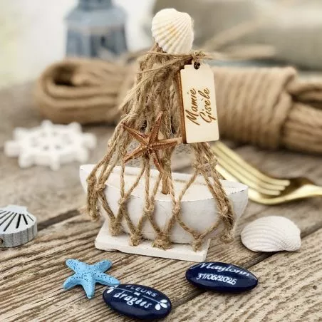 Petit bateau bois avec Filet - cadeau d'invité Petit bateau bois avec Filet - cadeau d'invité
